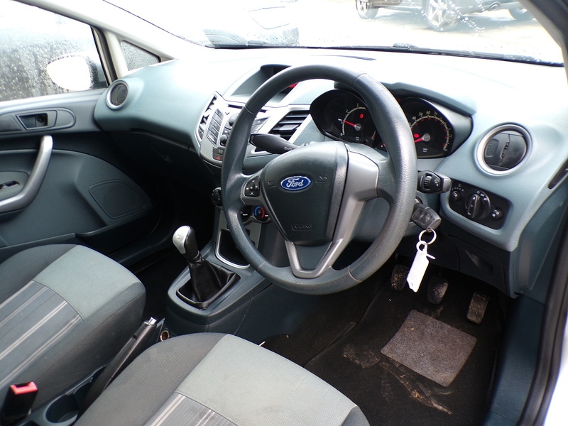 Used Ford Fiesta 2010 for sale - 77236871: Photo 11