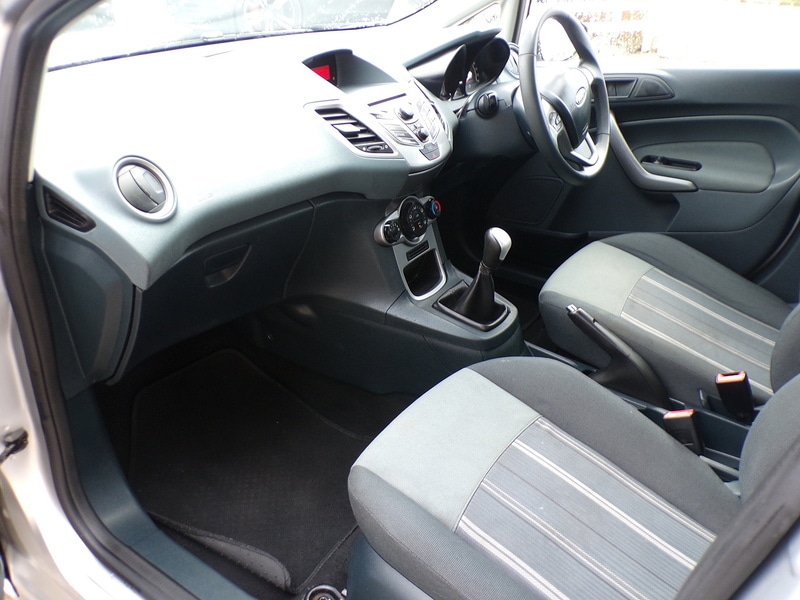 Used Ford Fiesta 2010 for sale - 77236871: Photo 14