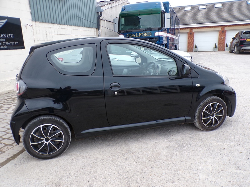 Used Toyota AYGO 2013 for sale - 78052997: Photo 8