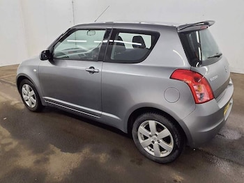 Used Suzuki Swift 2009 for sale - 77391648: Photo