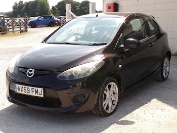 Used Mazda Mazda2 2010 for sale - 79433870: Photo