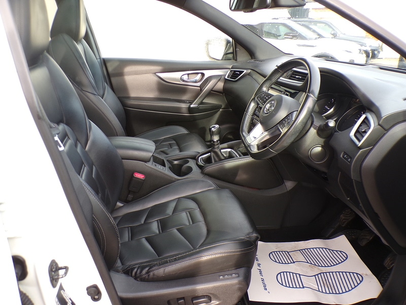 Used Nissan Qashqai 2017 for sale - 76330462: Photo 12