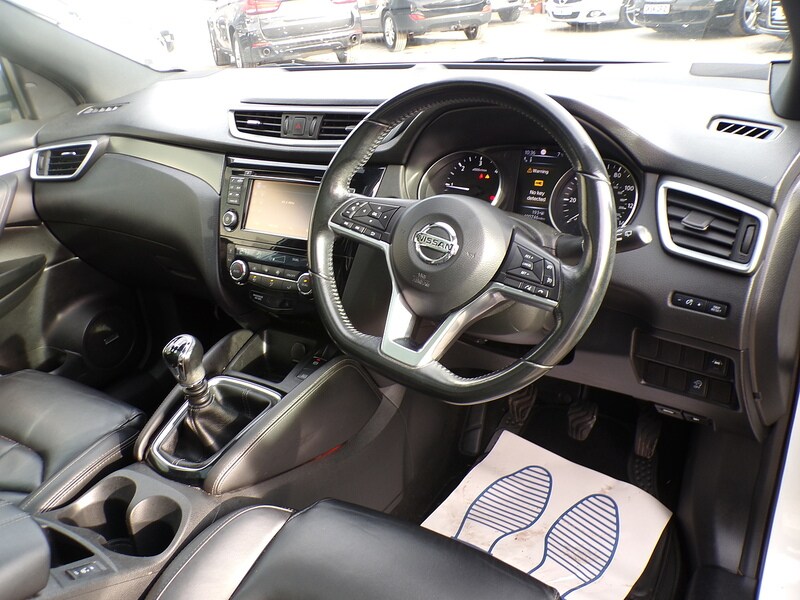 Used Nissan Qashqai 2017 for sale - 76330462: Photo 13