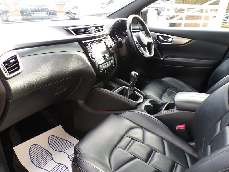 Used Nissan Qashqai 2017 for sale - 76330462: Photo 18