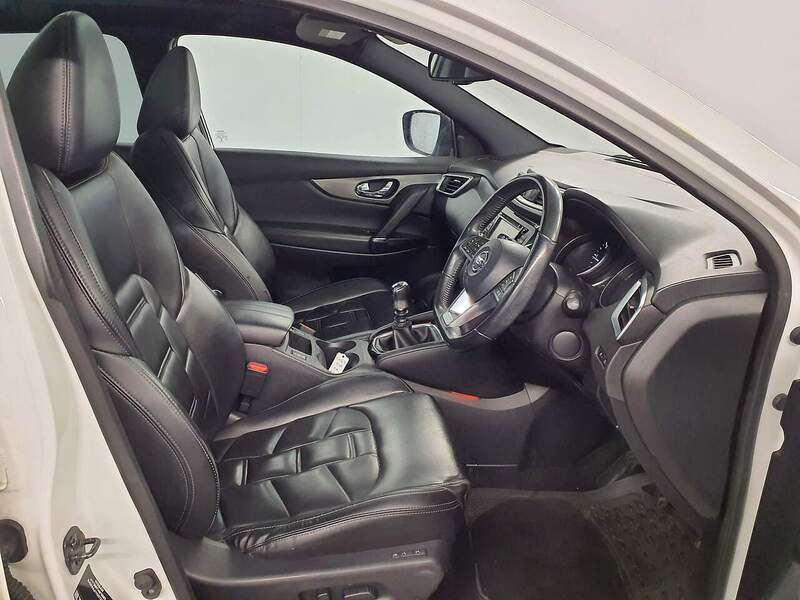 Used Nissan Qashqai 2017 for sale - 76330462: Photo 6