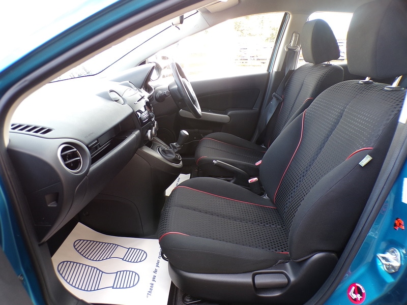 Used Mazda Mazda2 2011 for sale - 75897360: Photo 15