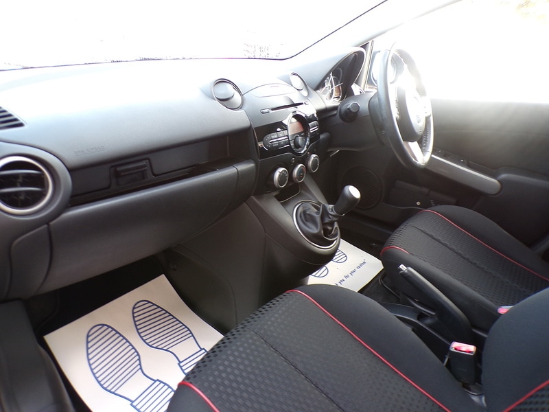 Used Mazda Mazda2 2011 for sale - 75897360: Photo 16