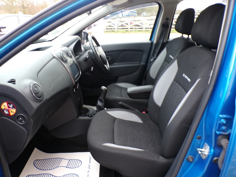 Used Dacia Sandero Stepway 2015 for sale - 77027567: Photo 14