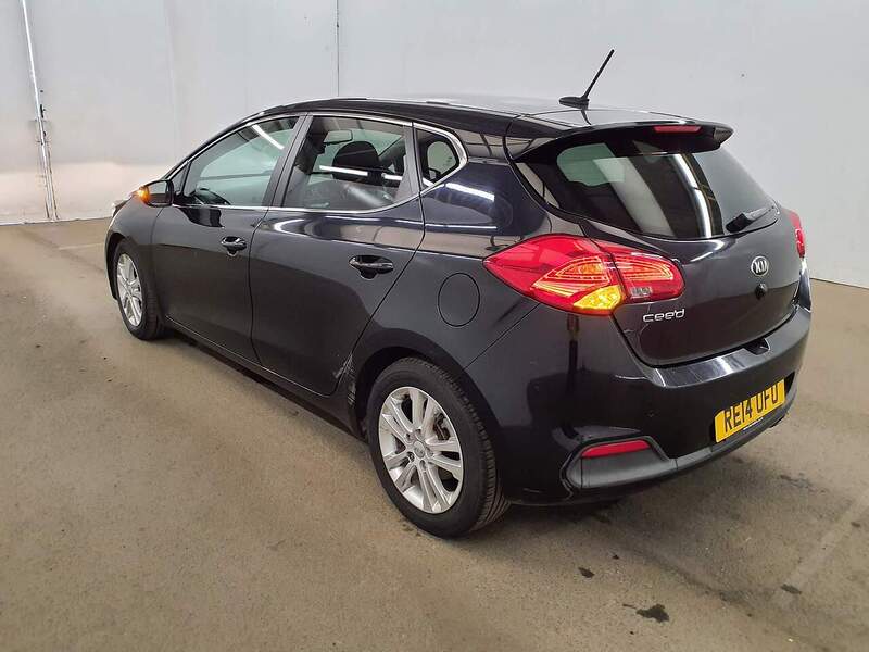 Used Kia Ceed 2014 for sale - 77976805: Photo 4
