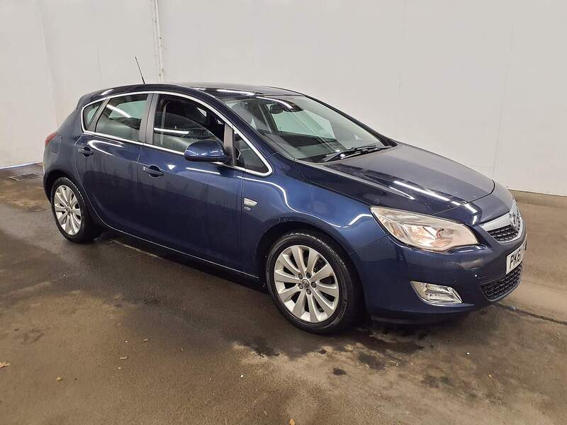 Used Vauxhall Astra 2011 for sale - 77391650: Photo 1