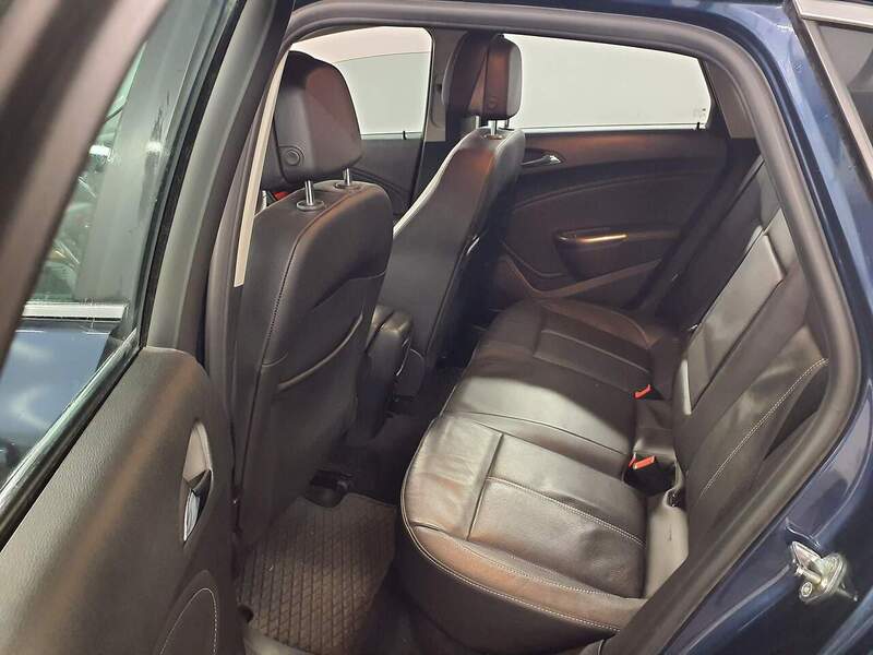 Used Vauxhall Astra 2011 for sale - 77391650: Photo 10