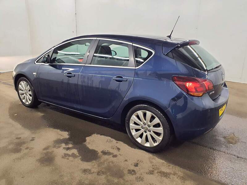 Used Vauxhall Astra 2011 for sale - 77391650: Photo 4