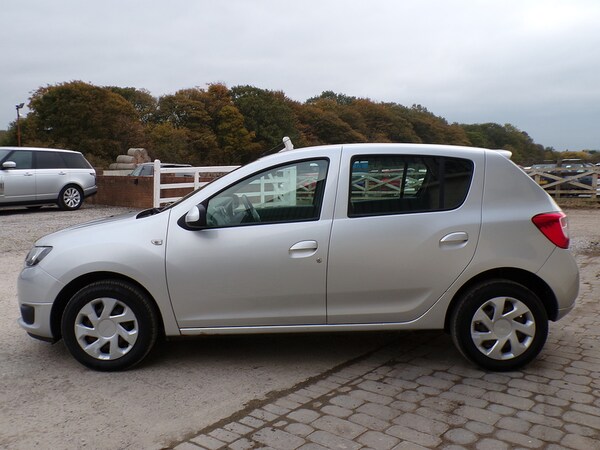 Used Dacia Sandero 2013 for sale - 76320123: Photo 5