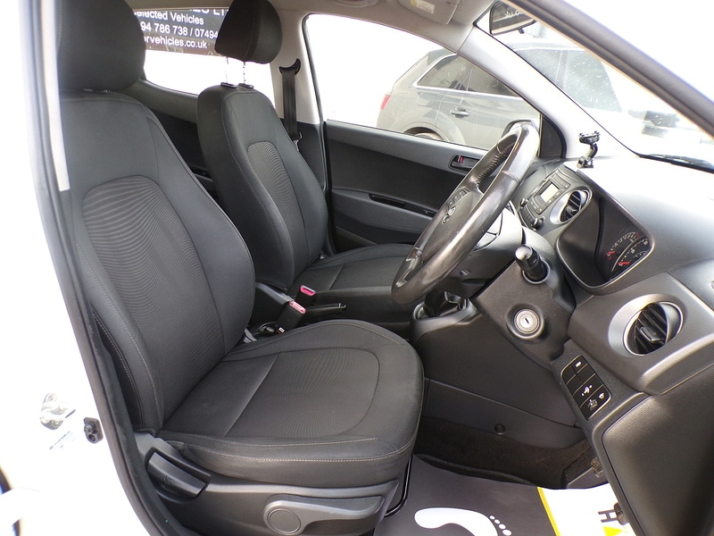 Used Hyundai i10 2019 for sale - 77584074: Photo 12