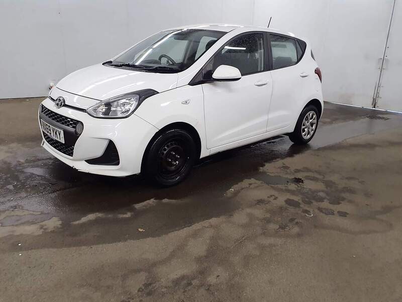 Used Hyundai i10 2019 for sale - 77584074: Photo 2