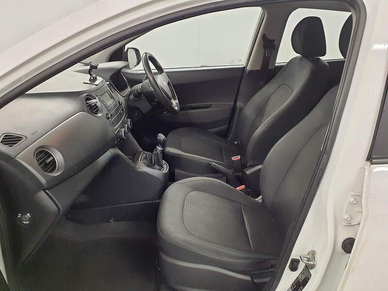 Used Hyundai i10 2019 for sale - 77584074: Photo 8