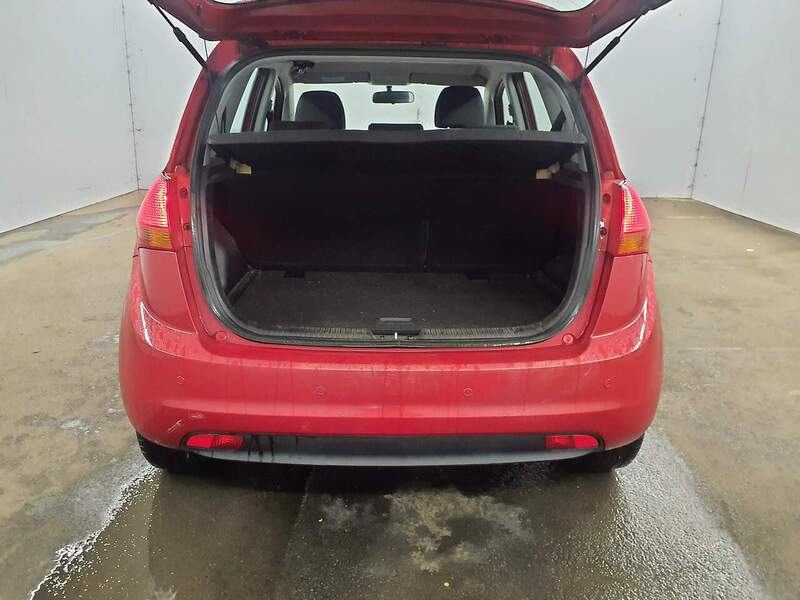 Used Kia Venga 2012 for sale - 76763173: Photo 11