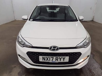 Used Hyundai i20 2017 for sale - 77027584: Photo
