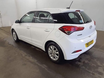 Used Hyundai i20 2017 for sale - 77027584: Photo