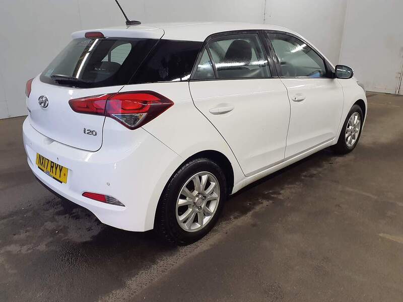 Used Hyundai i20 2017 for sale - 77027584: Photo 6