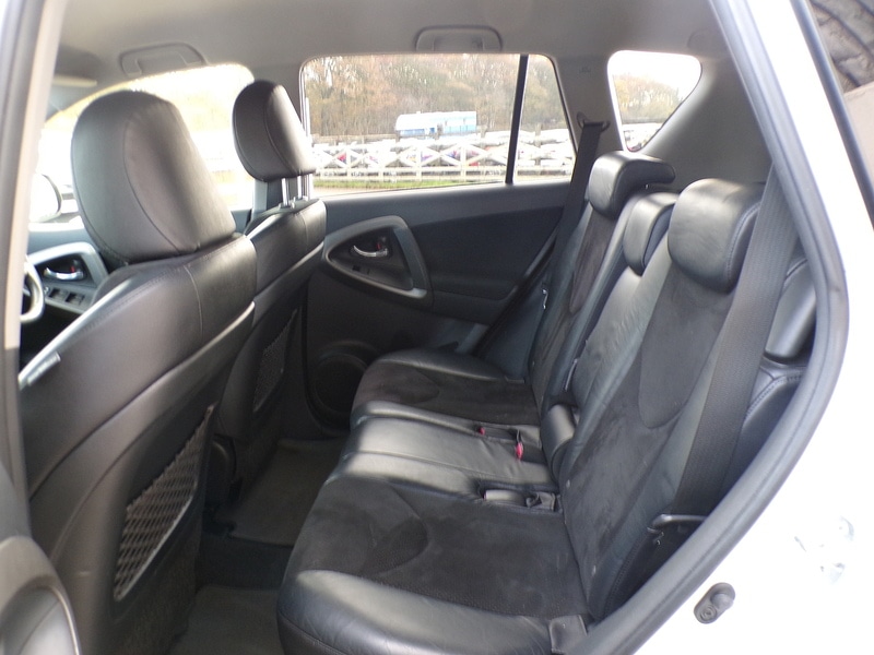 Used Toyota RAV4 2012 for sale - 76492172: Photo 15