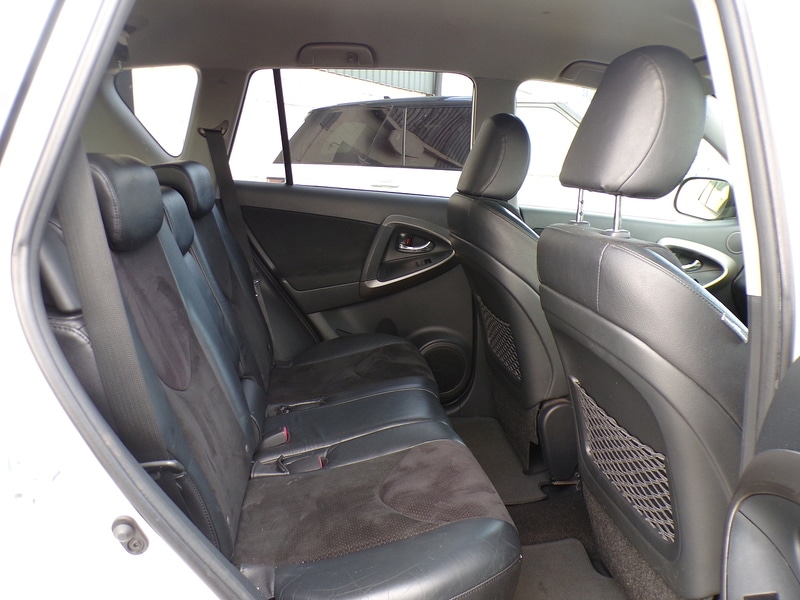 Used Toyota RAV4 2012 for sale - 76492172: Photo 16