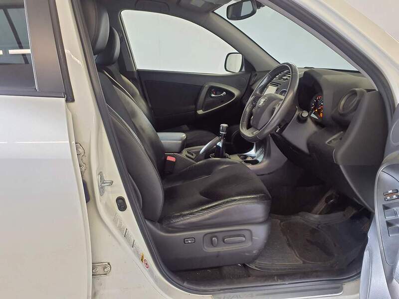 Used Toyota RAV4 for sale - 76492172: Photo 7
