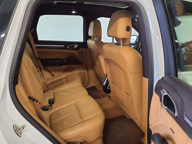 Used Porsche Cayenne 2012 for sale - 76798810: Photo 11