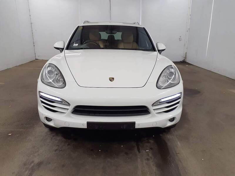 Used Porsche Cayenne 2012 for sale - 76798810: Photo 2