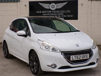 Used Peugeot 208 2012 for sale - 76224140: Photo