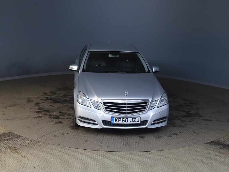 Used Mercedes-Benz E Class 2010 for sale - 77765994: Photo 2