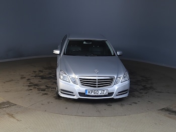 Used Mercedes-Benz E Class 2010 for sale - 77765994: Photo