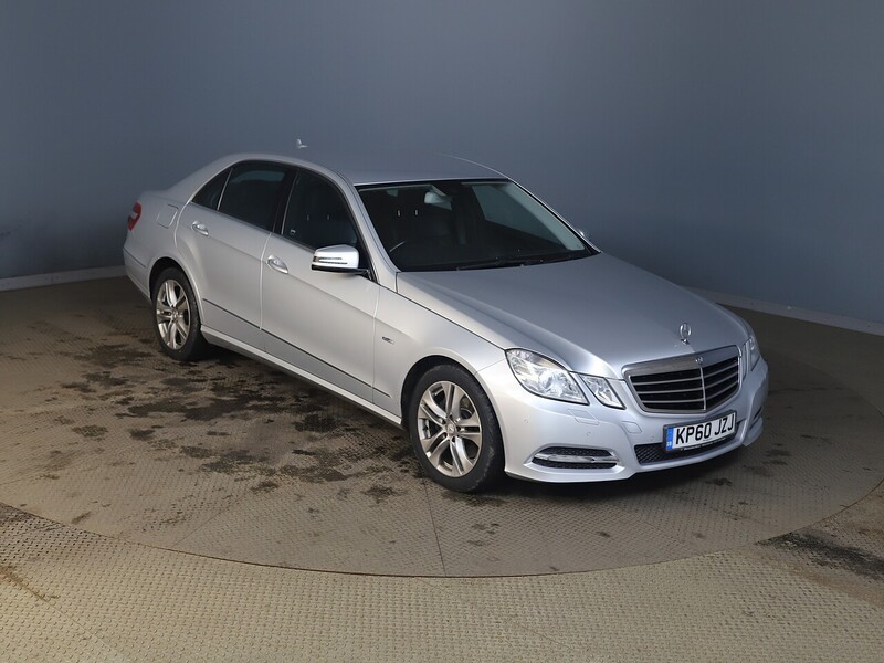 Used Mercedes-Benz E Class 2010 for sale - 77765994: Photo 5