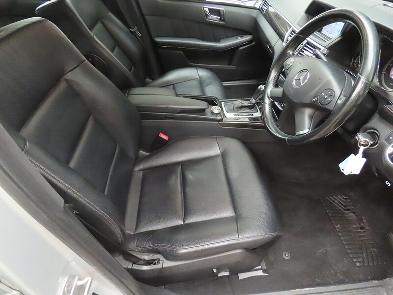 Used Mercedes-Benz E Class 2010 for sale - 77765994: Photo 7