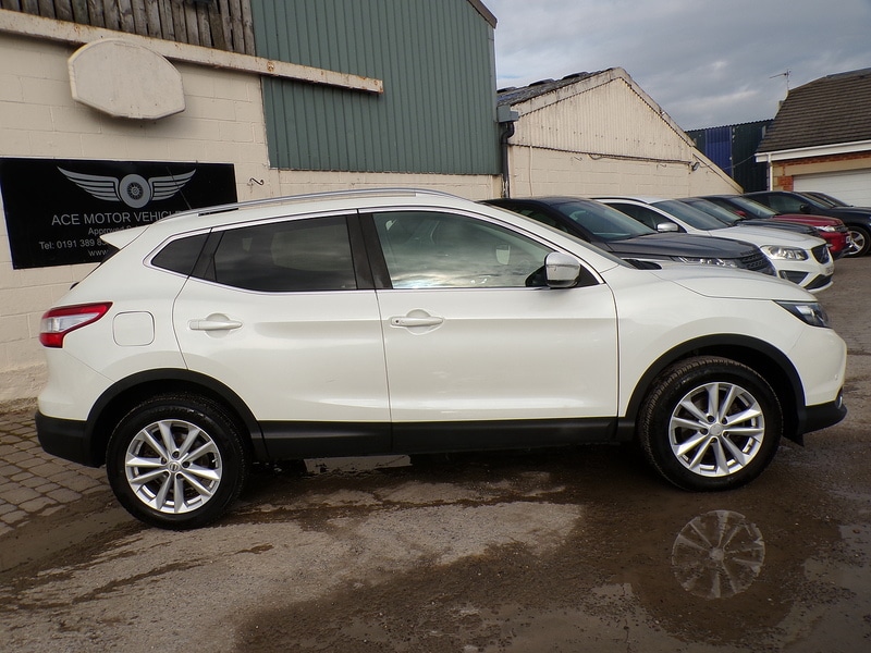 Used Nissan Qashqai 2015 for sale - 76034853: Photo 8