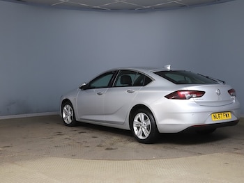 Used Vauxhall Insignia 2017 for sale - 76392264: Photo