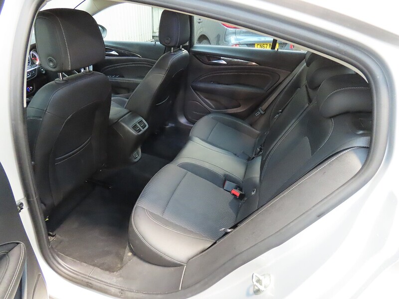 Used Vauxhall Insignia 2017 for sale - 76392264: Photo 9