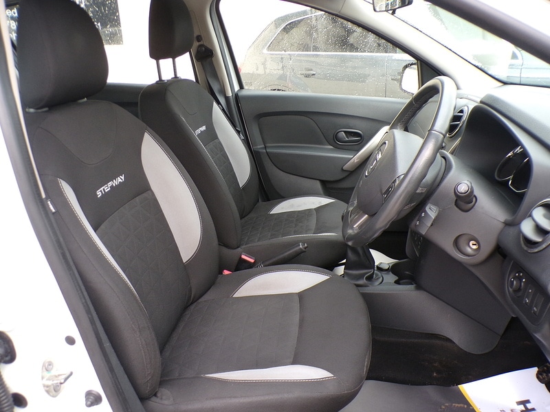 Used Dacia Sandero Stepway 2014 for sale - 77027646: Photo 13