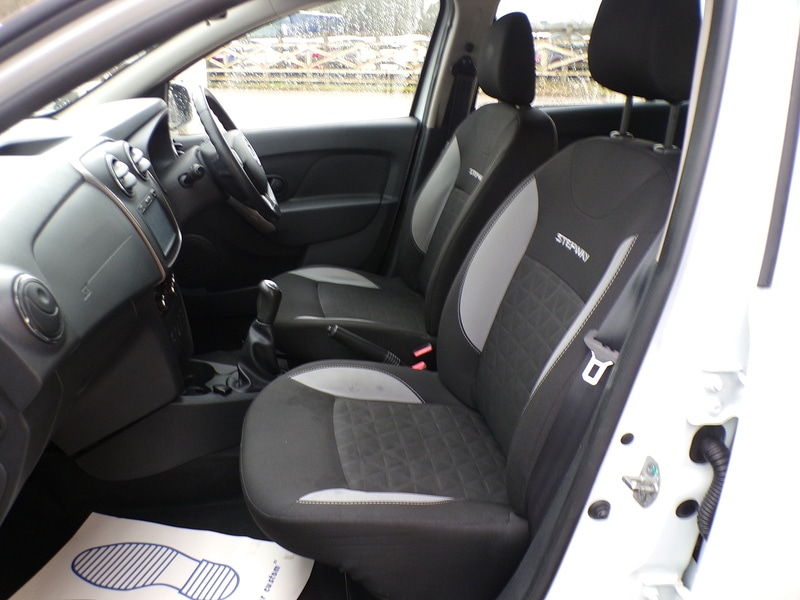 Used Dacia Sandero Stepway 2014 for sale - 77027646: Photo 14
