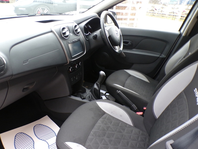 Used Dacia Sandero Stepway 2014 for sale - 77027646: Photo 15
