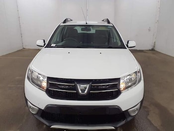 Used Dacia Sandero Stepway 2014 for sale - 77027646: Photo