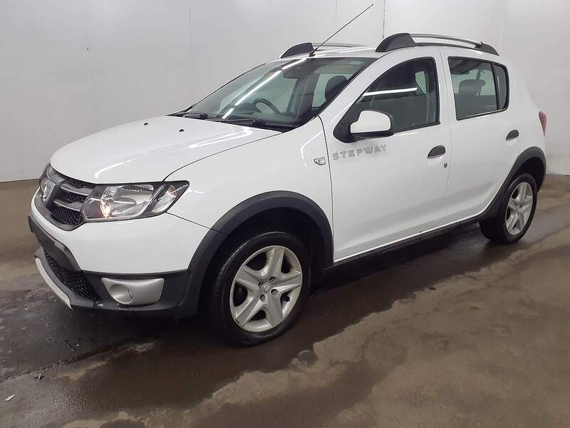 Used Dacia Sandero Stepway 2014 for sale - 77027646: Photo 3