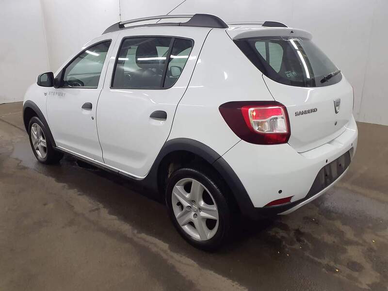 Used Dacia Sandero Stepway 2014 for sale - 77027646: Photo 4