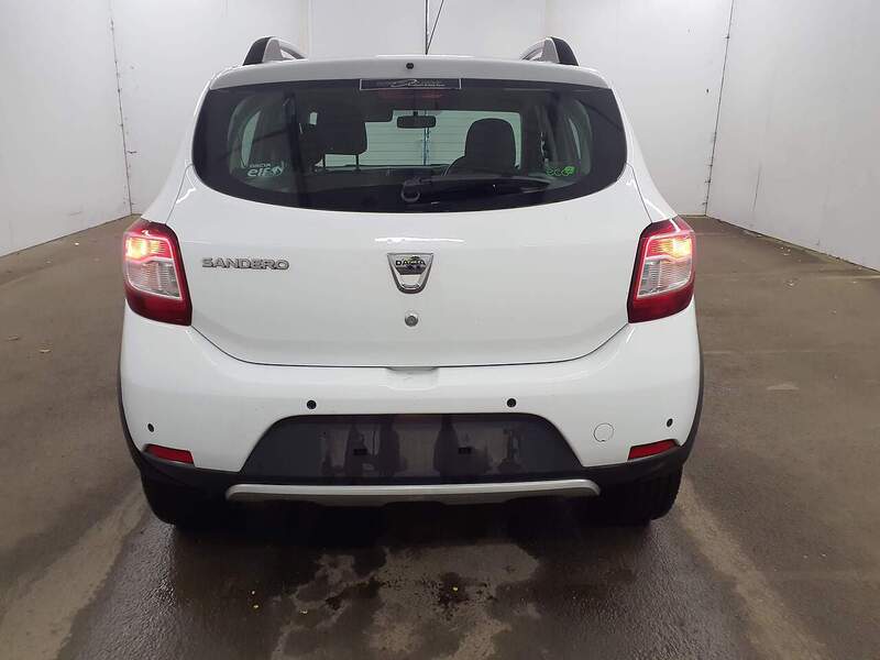 Used Dacia Sandero Stepway 2014 for sale - 77027646: Photo 5