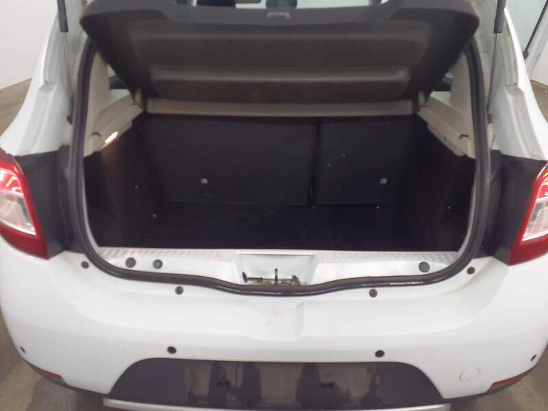 Used Dacia Sandero Stepway 2014 for sale - 77027646: Photo 7