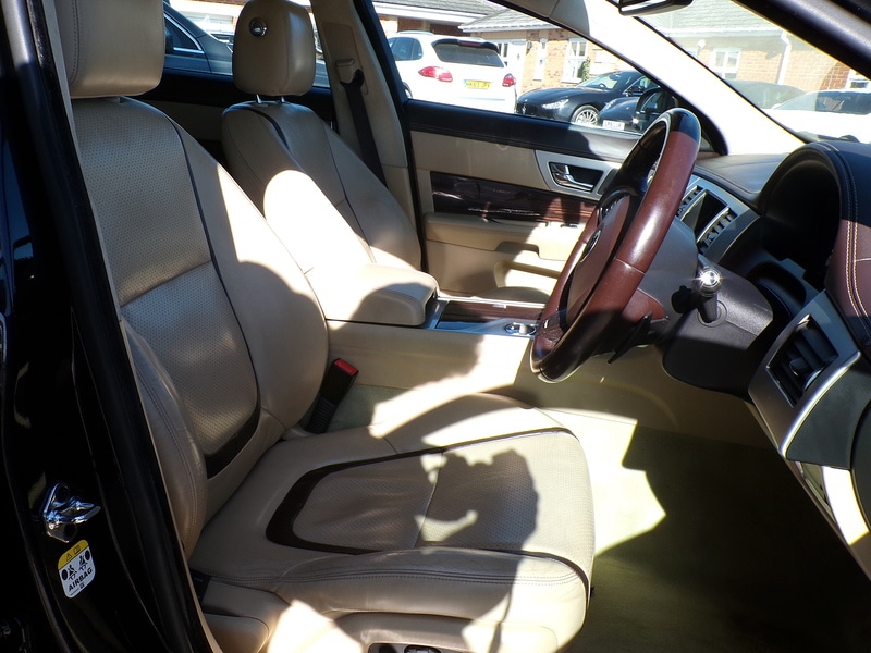 Used Jaguar XF 2014 for sale - 77937394: Photo 8