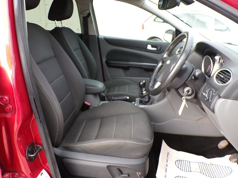 Used Ford Focus 2008 for sale - 76280432: Photo 8
