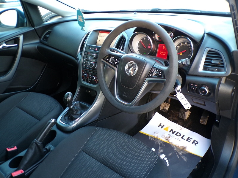 Used Vauxhall Astra 2014 for sale - 77236885: Photo 11