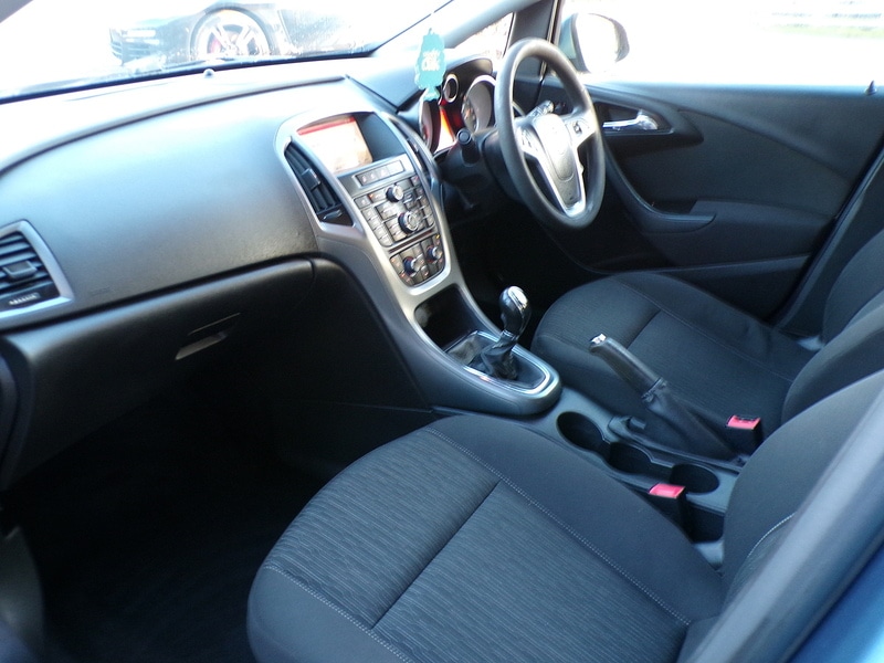 Used Vauxhall Astra 2014 for sale - 77236885: Photo 14