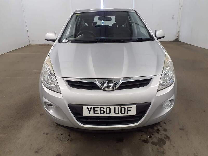 Used Hyundai i20 2010 for sale - 77976837: Photo 2